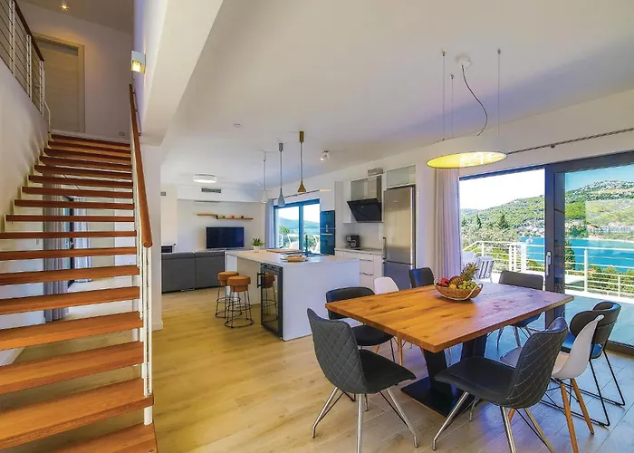 Beautiful In Seget Vranjca Dom wakacyjny