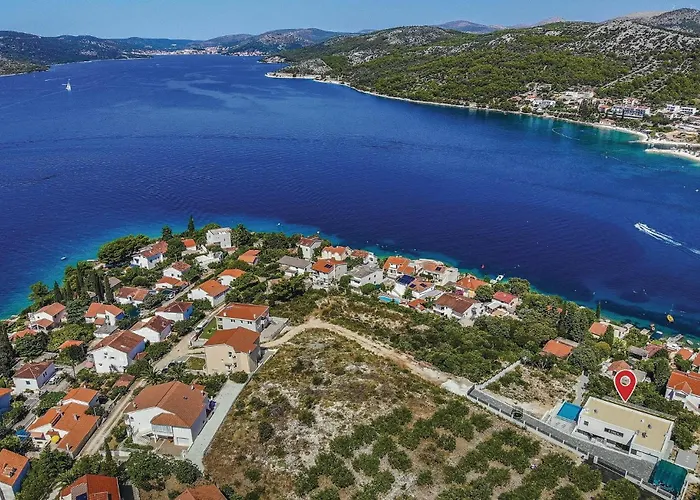 Dom wakacyjny Beautiful In Seget Vranjca *