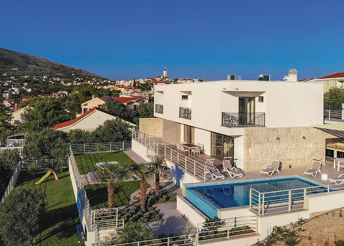 Beautiful In Seget Vranjca * Seget Vranjica