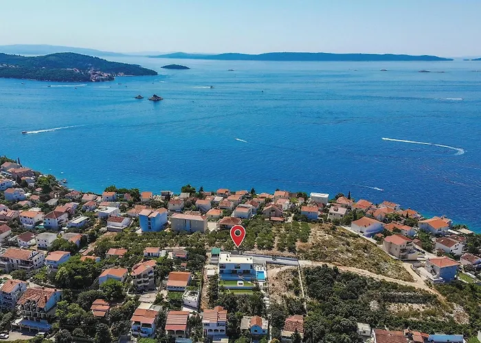 Dom wakacyjny Beautiful In Seget Vranjca *