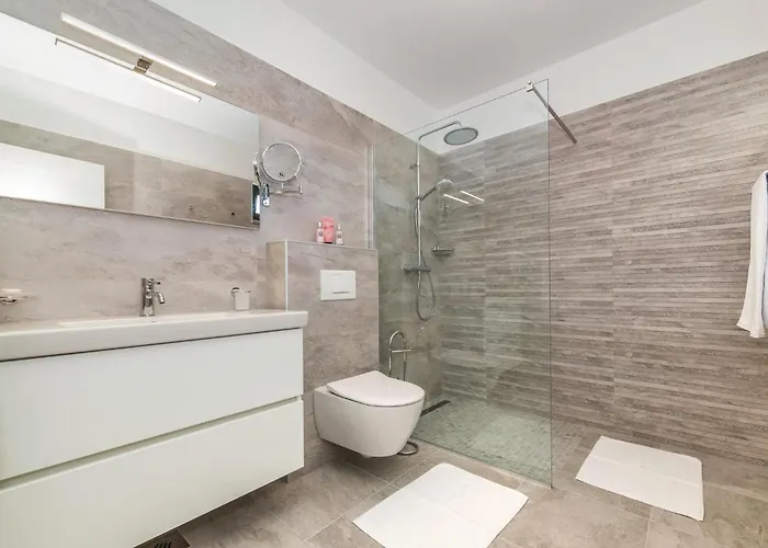 Dom wakacyjny Beautiful In Seget Vranjca