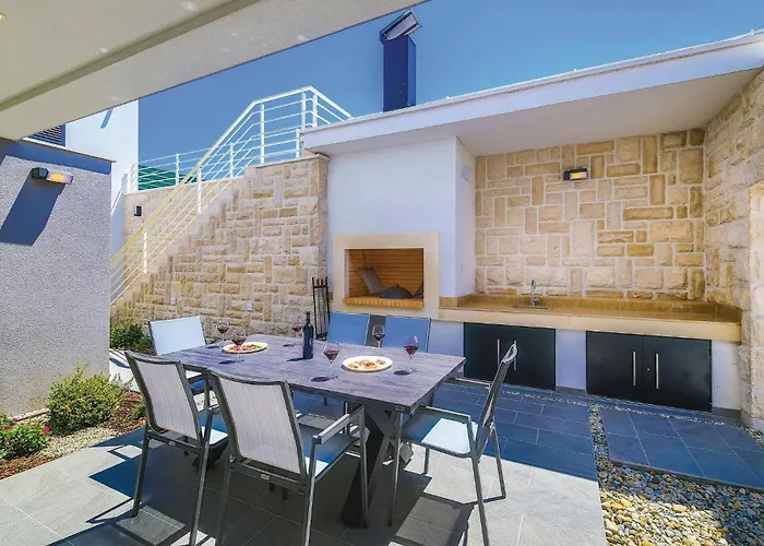 Beautiful In Seget Vranjca Dom wakacyjny *