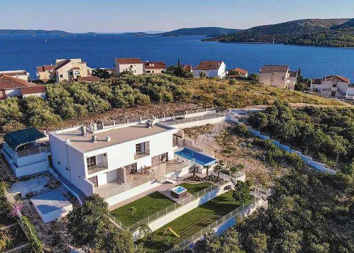 Beautiful In Seget Vranjca Dom wakacyjny